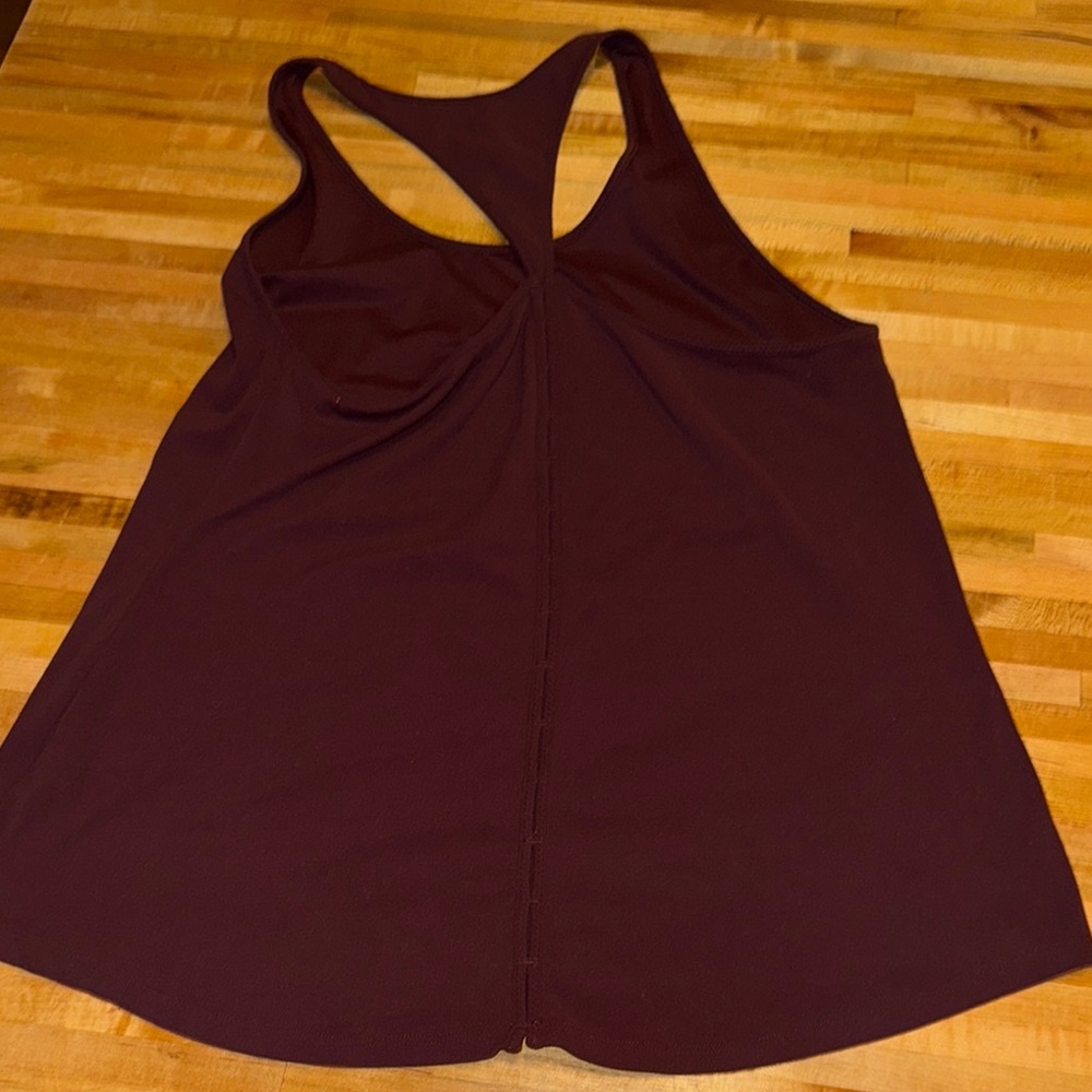 Athleta Inversion Tank 2.0 Large - Picture 5 of 5